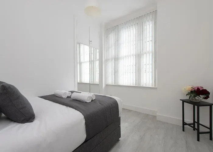 Tower Bridge Exclusive Two Bedroom Apartment